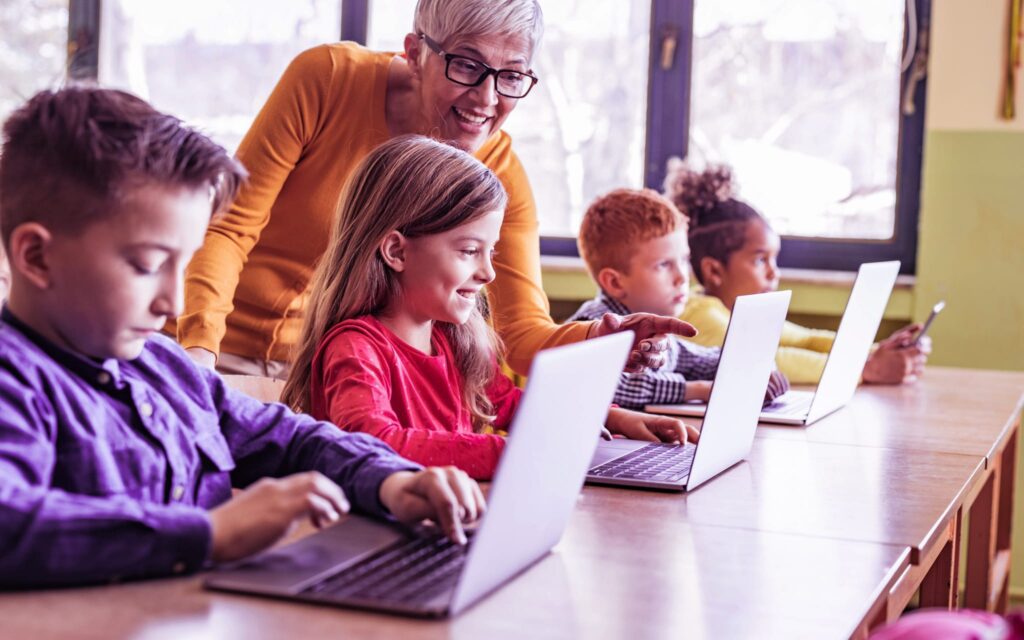 4 estratégias para desenvolver competências com aprendizagem colaborativa